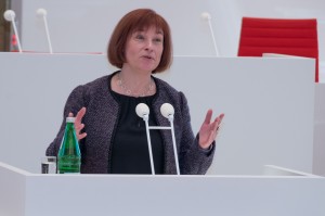 Caren Marks, Parlamentarische Staatssekretärin bei der Bundesministerin für Familie, Senioren, Frauen und Jugend (Foto: Rolf van Raden/IBB e.V.)